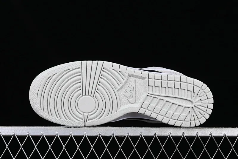 All Categories Nk SB Dunk Series Nk SB Dunk Low Low-top sneakers Cost-effective version Nk Dunk Low Black dust color SB smashed backboard fashion casual sneakers DO9776-001